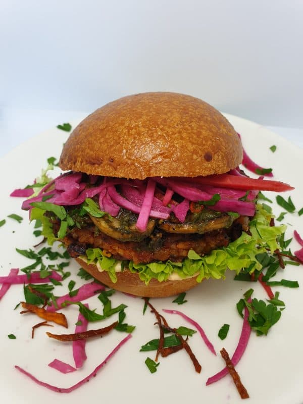 <h6 class="wp-block-heading">Inka Burger 220 gram</h6>